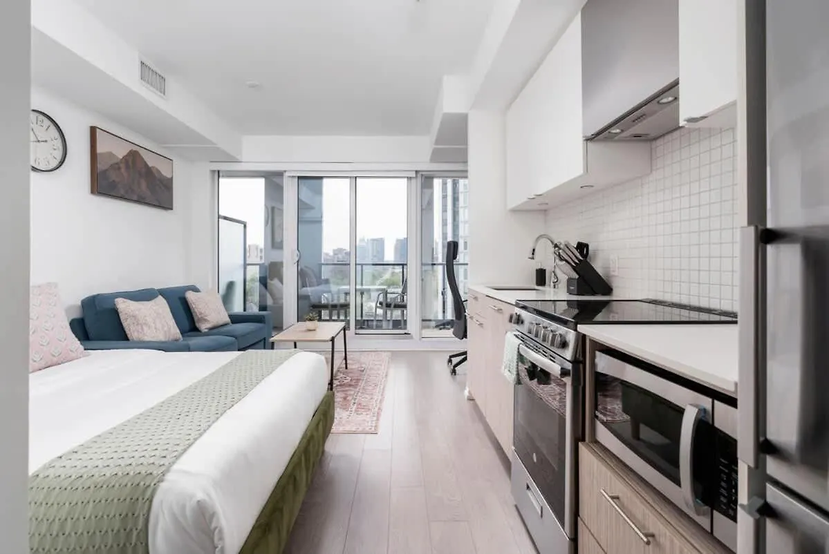 Studio Condo Near City Centre Toronto